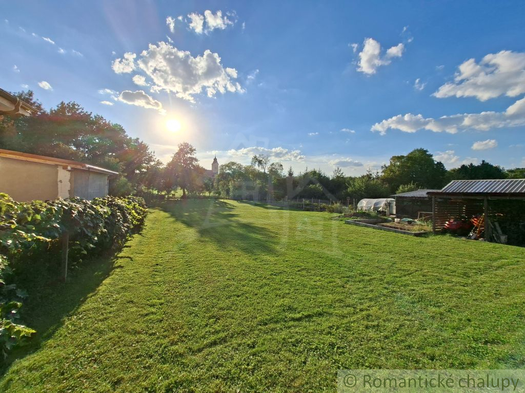 Rodinný 3-izbový dom v obci Beladice s krásnym 16a pozemko - 7