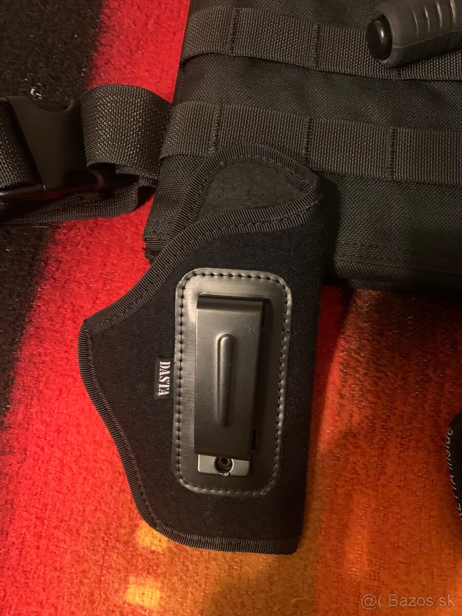 Obušok,vesta a púzdra - 7