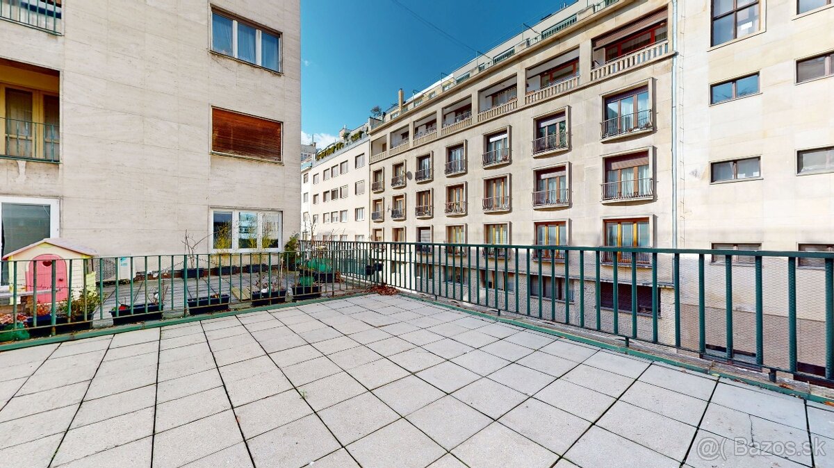 Staromestský byt na Gorkého ul. s terasou - 7