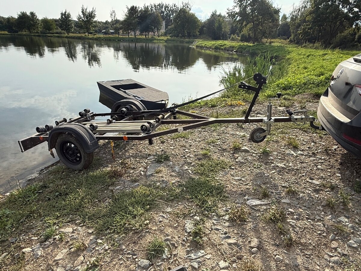 Hliníkový čln + prívesný vozík s ŠPZ - 7