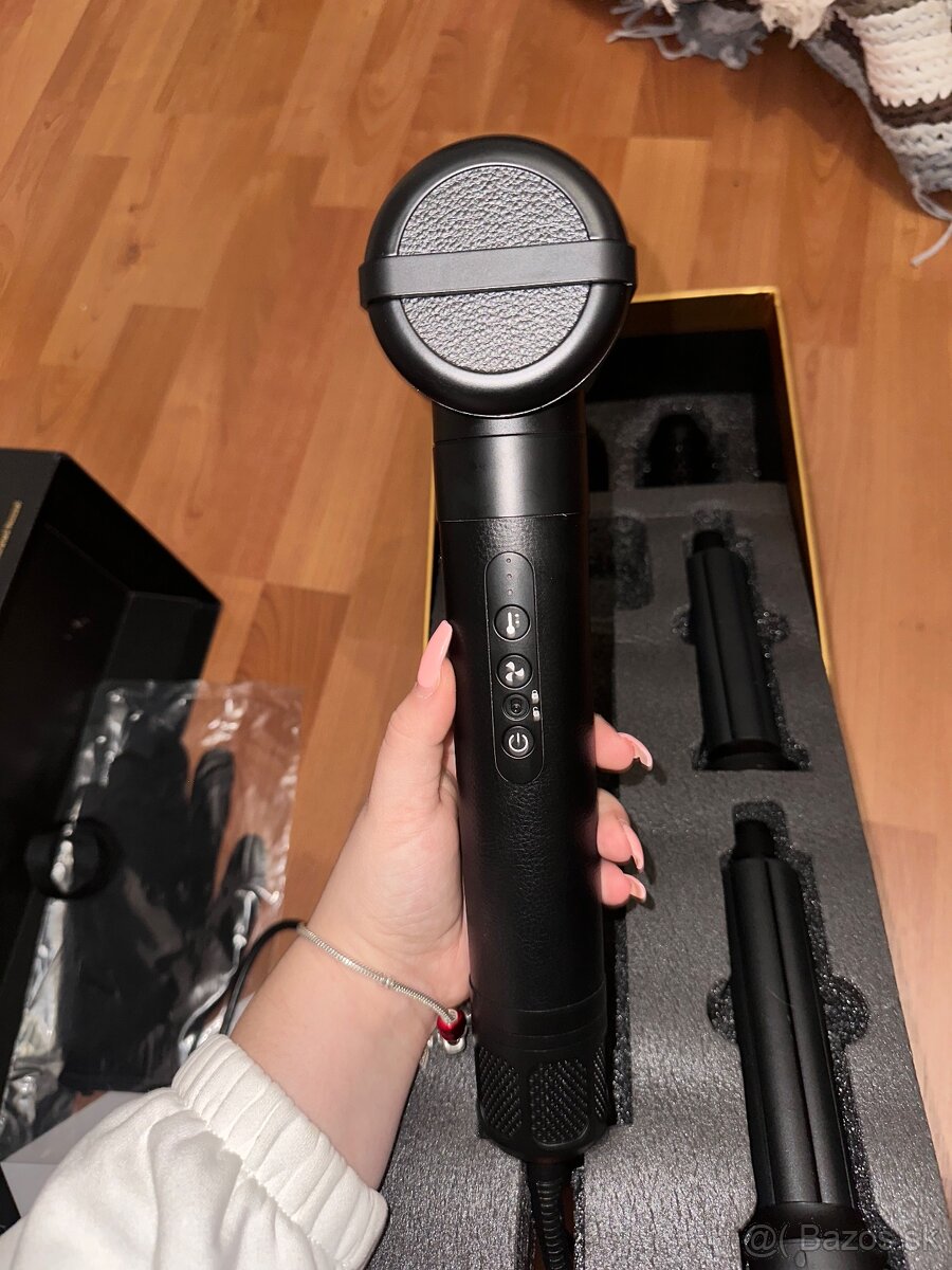 7v1 styler na vlasy - 7