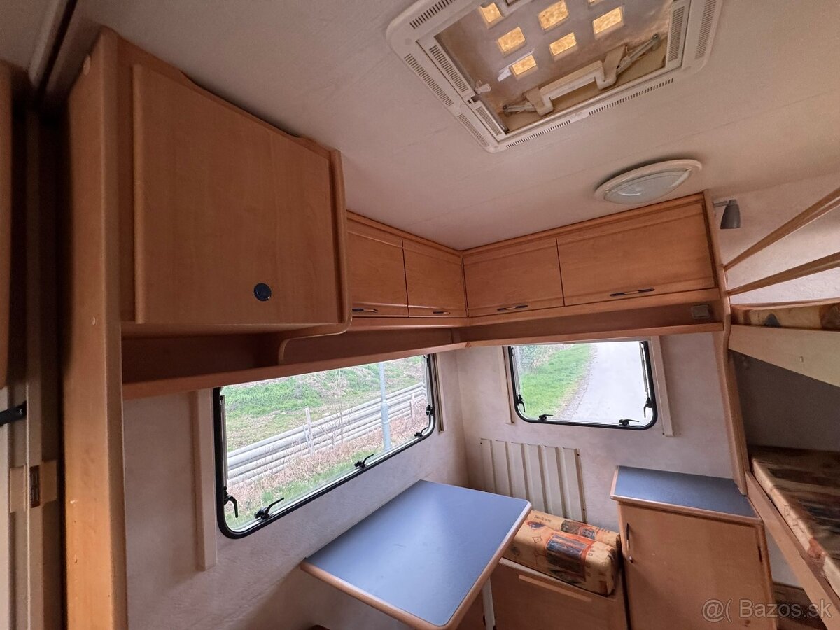 KARAVAN OBYTNÝ PRÍVES ROK 2001 - 7