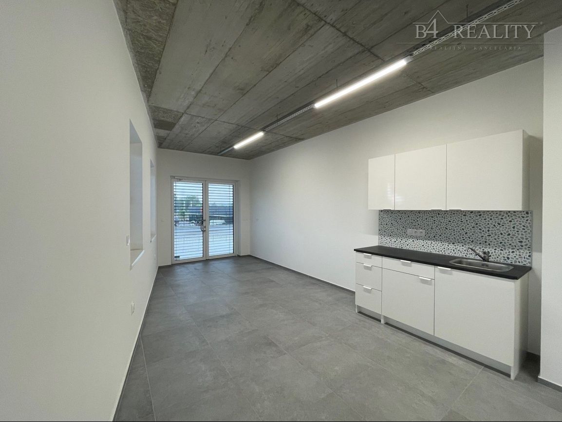 Kancelárske priestory, 171 m2 + terasa 80m2, 5x parkovacie s - 7