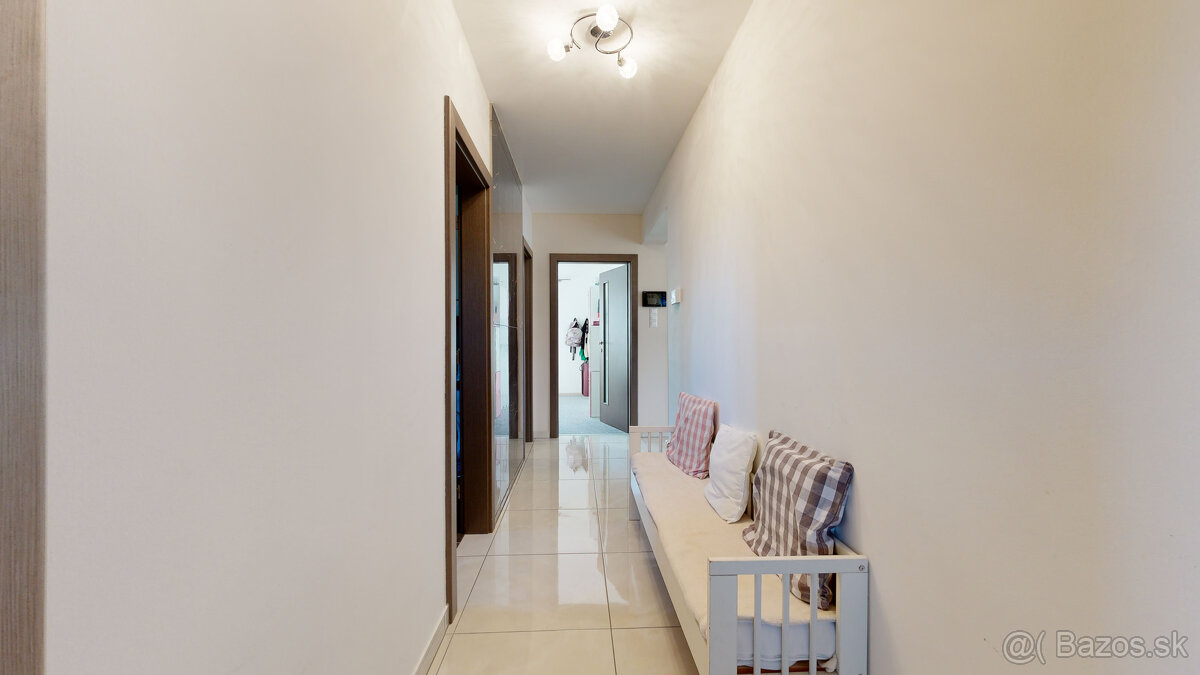 Dva domy za cenu jedného na pozemku s výmerou 1025m2 - 7