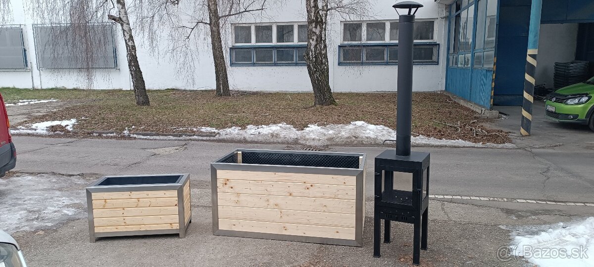 Kvetináč a záhon - 7