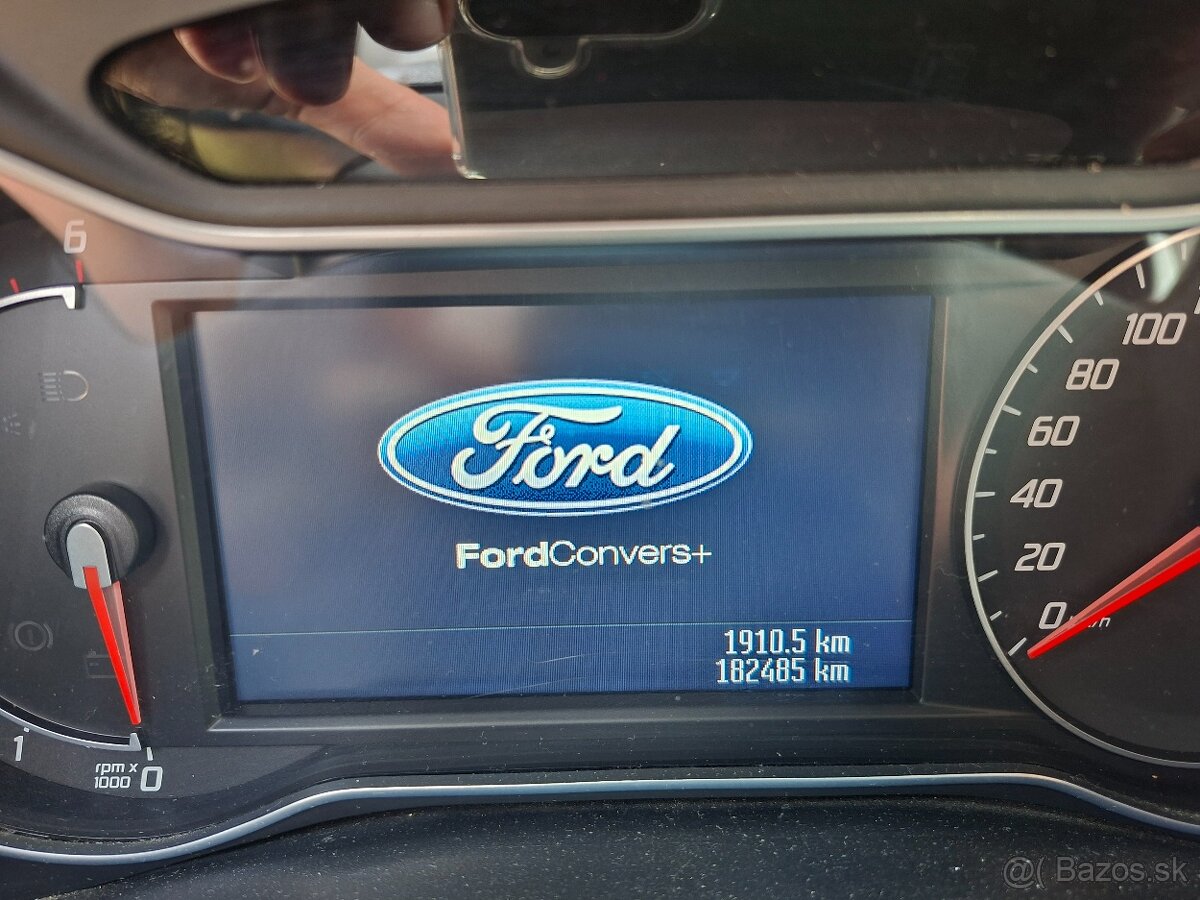 Ford mondeo combi 2L 120kw r.2011 - 7