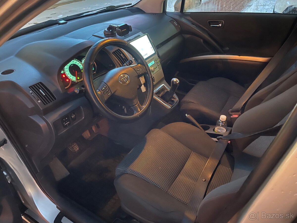 toyota corola verso - 7