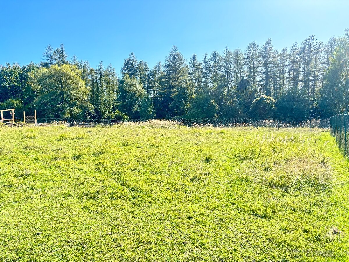 POSLEDNÝ STAVEBNÝ POZEMOK - ZLATNÍCKA DOLINA - 7