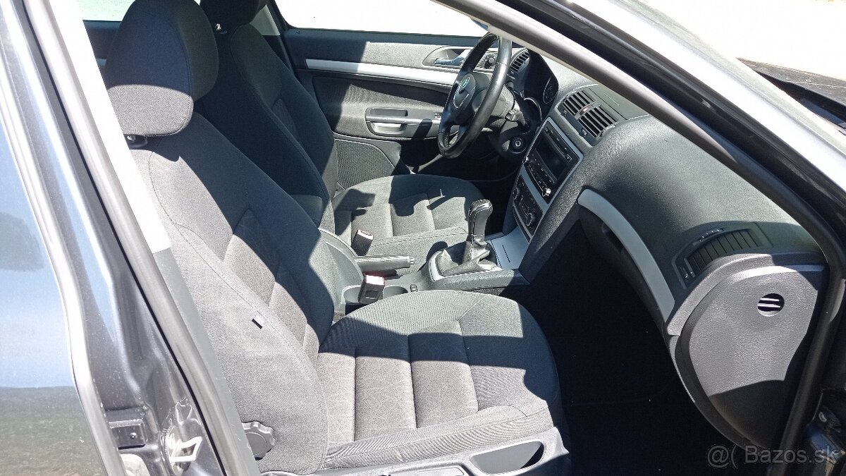 Škoda Octavia, 1,2 TSi 77KW Klima, Serviska - 7