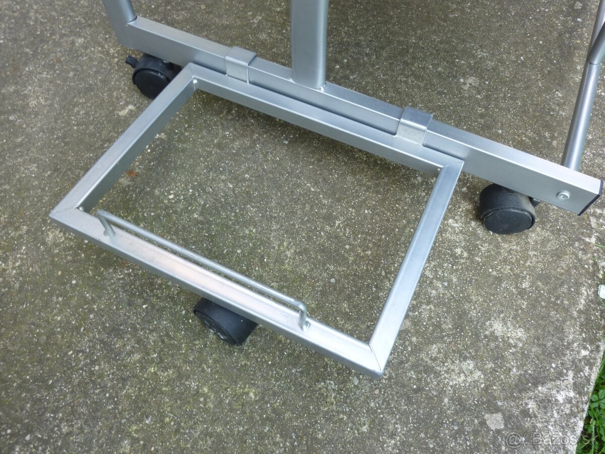 Stôl na počítač - 7