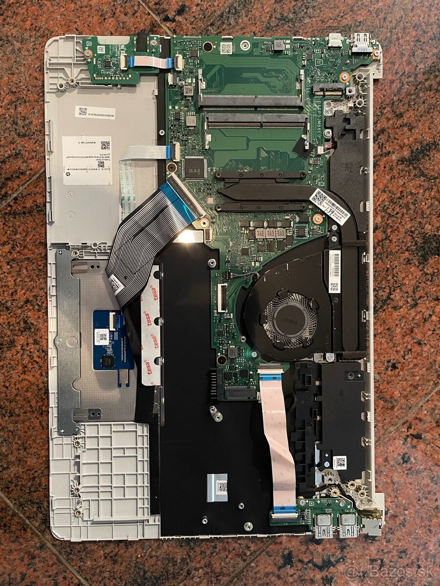 Predám dosku z HP laptopu + priložené diely - Ryzen 5 550u - 7