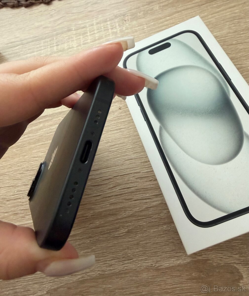 iPhone 15 256 GB čierny - 7