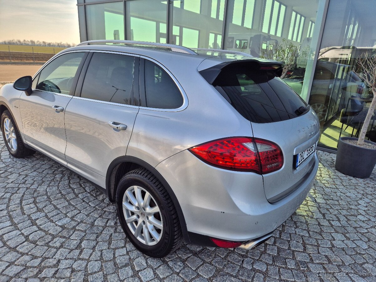 Porsche cayenne 3.0 TDI plná výbava - 7