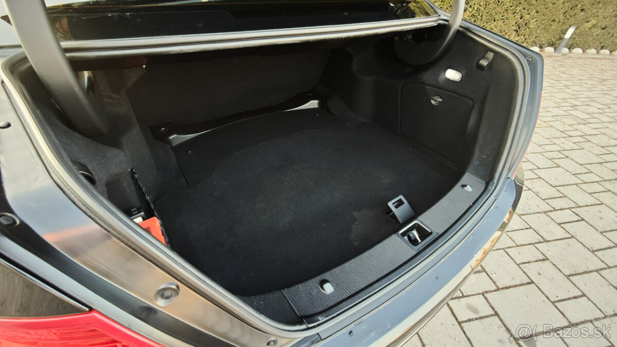 Mercedes-Benz C 220 CDI Avantgarde (2008) - 7