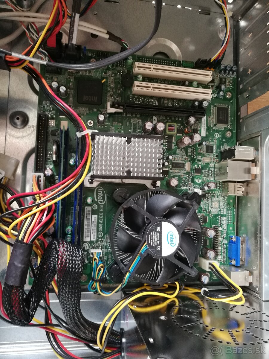 PC Intel Pentium DualCore. 2 X 250 GB. 4 GB. Windows 7. - 7