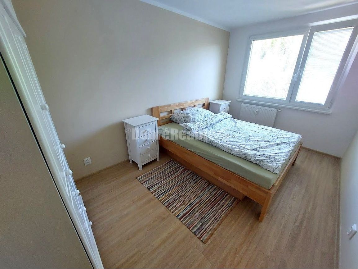 PRENÁJOM: KRÁSNY, VEĽKÝ 3 IZBOVÝ BYT S LOGGIOU, THK - 7