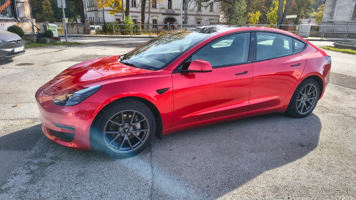 Tesla 3 Long Range Refresh 2021 - 7