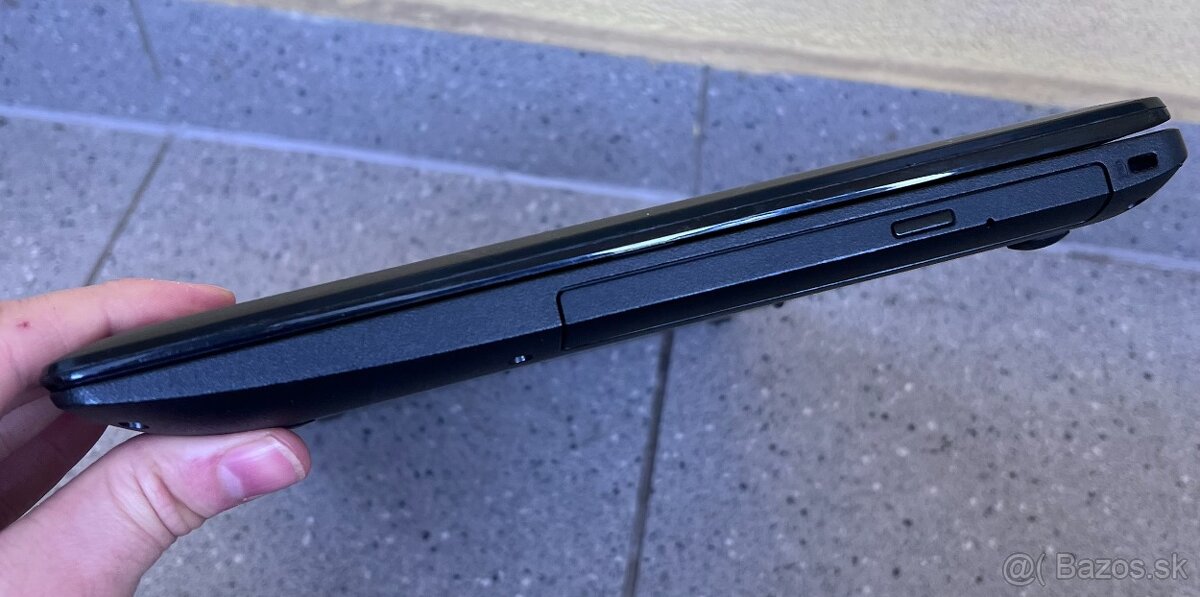 Asus X553M / Intel N2830 / 4GB RAM / 128GB SSD / 15.6" - 7