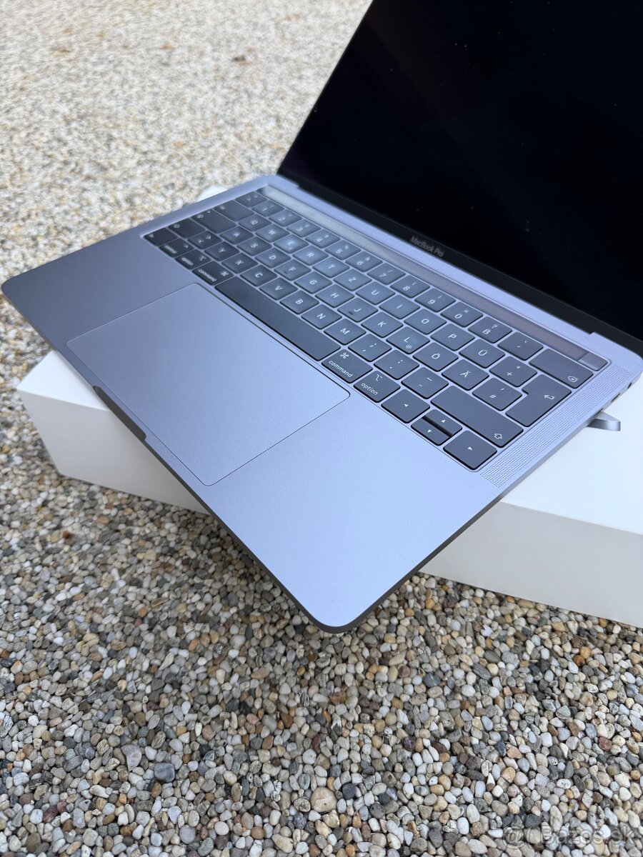 MacBook PRO 13, 500GB, 16GB RAM - 7