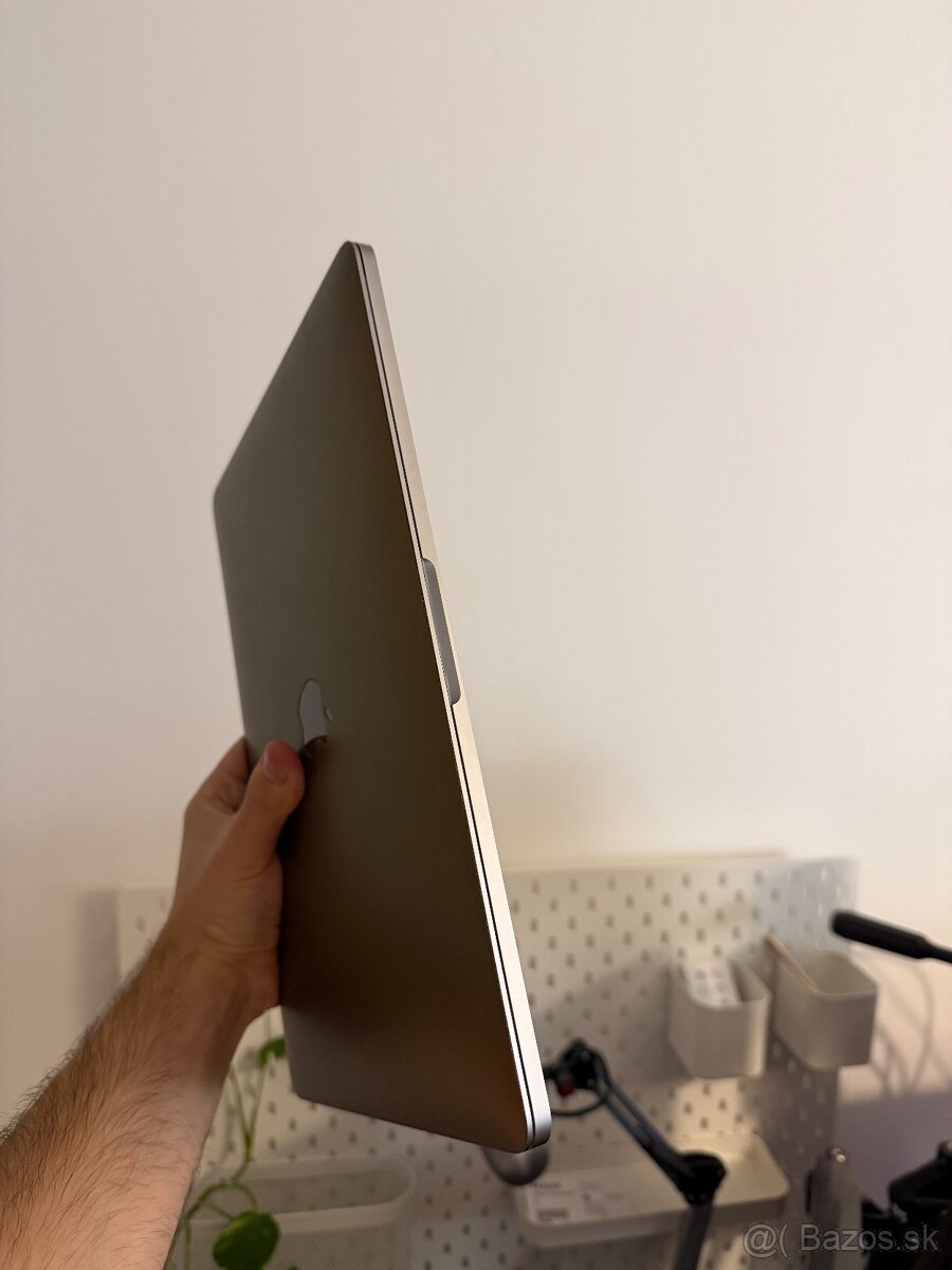 MacBook Pro 13” 2019 - 7