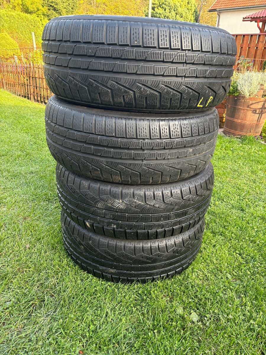 Predavam zimne Pirelli 225/50/R18 - 7