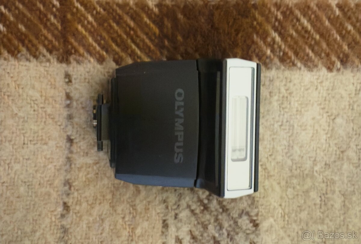 Predam Olympus OMD - M5 Mark III a sadu na macro - 7