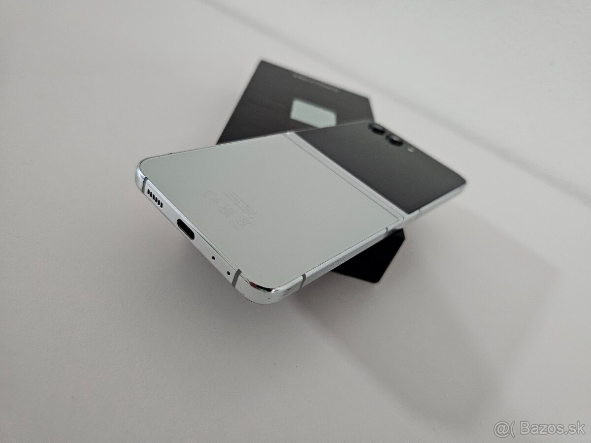 Samsung Galaxy Z Flip 5 256GB - 7