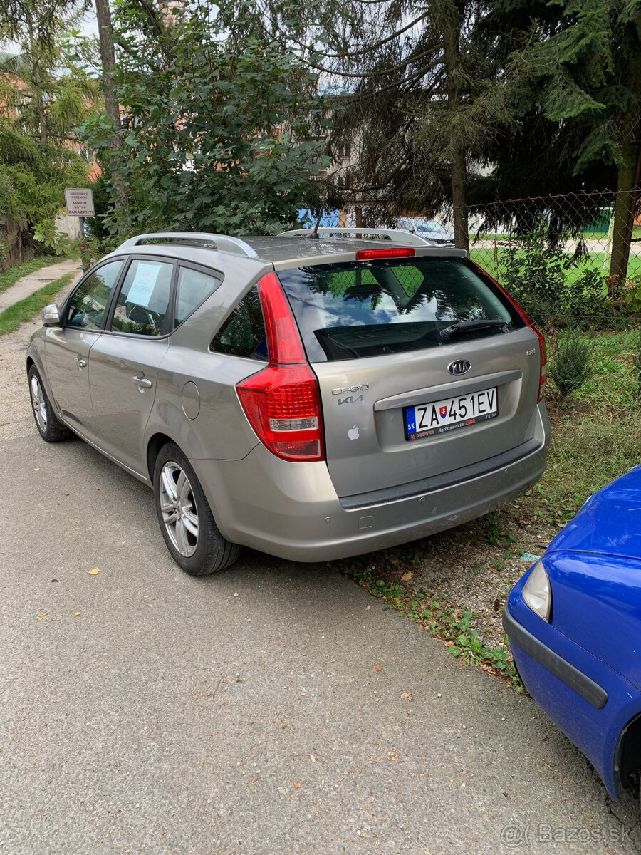 Kia Ceed SW 1.6CRDI 85Kw 6Q 12/2011 - 7