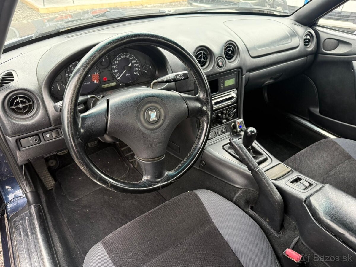 Mazda MX-5 1.6i 16V CABRIO - 7