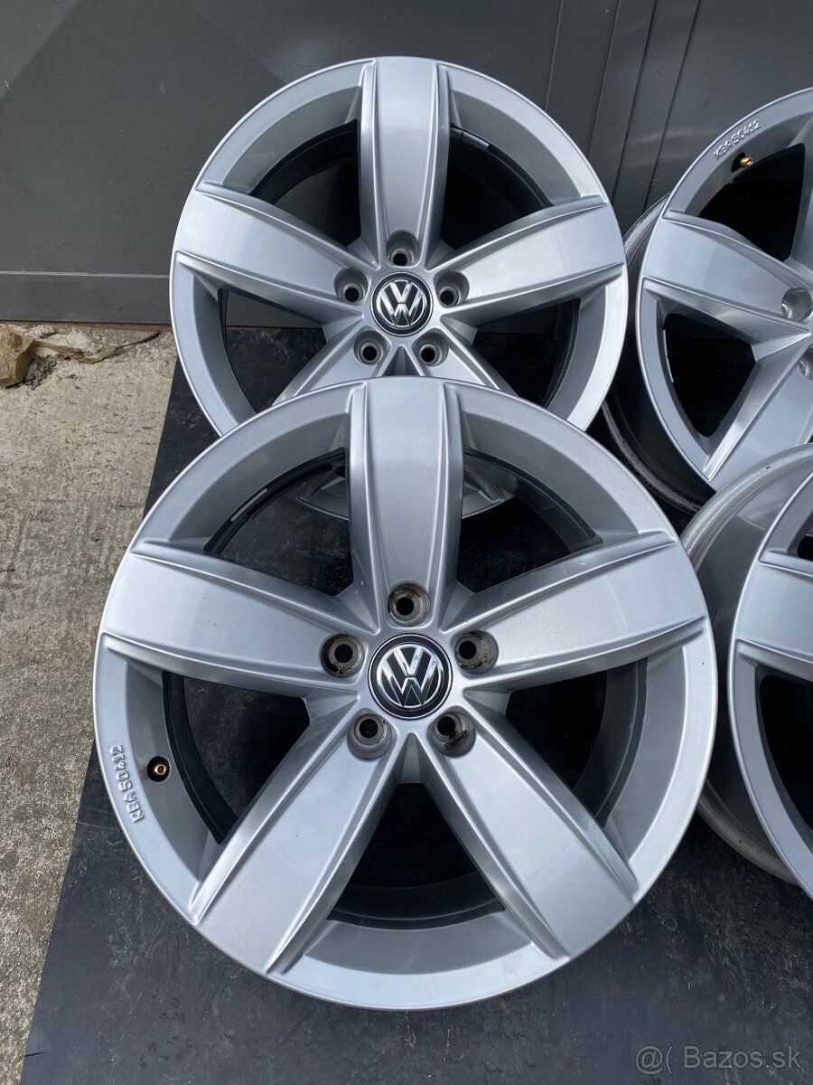R17 ®️ Originál VW Audi 5x112 (66,6 mm ) ET18 - 7