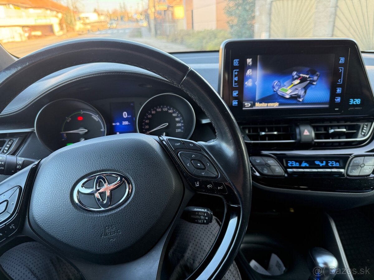 Predam Toyotu CHR 1,8Hybrid - 7