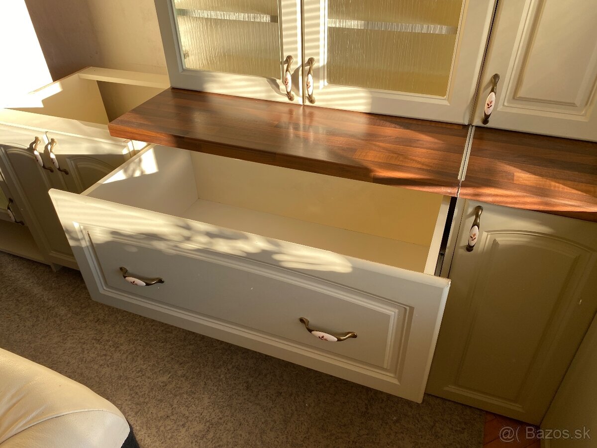 Rohová rustikálna kuchynska linka + komoda + barový pult - 7