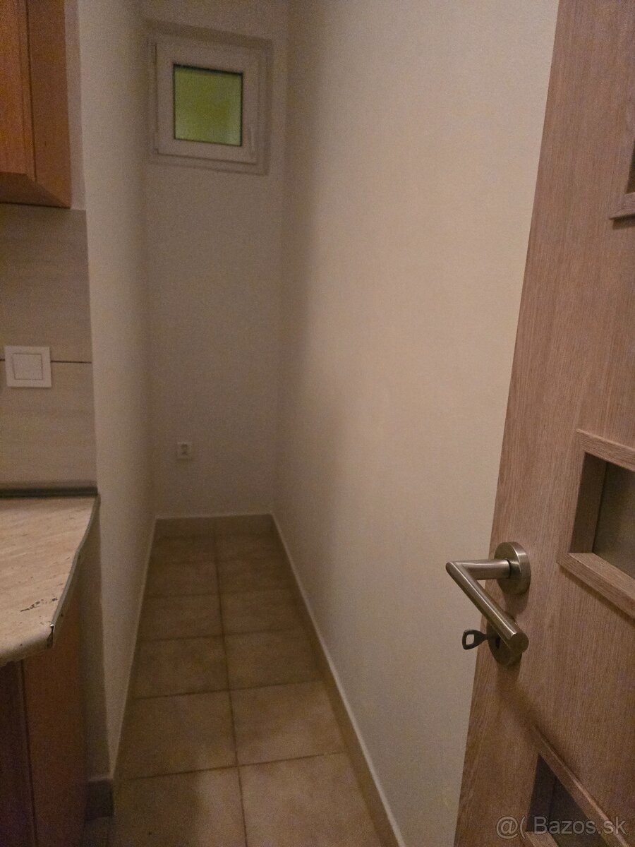 Ponúkam obchodné priestory, možnosť prevádzky - 7