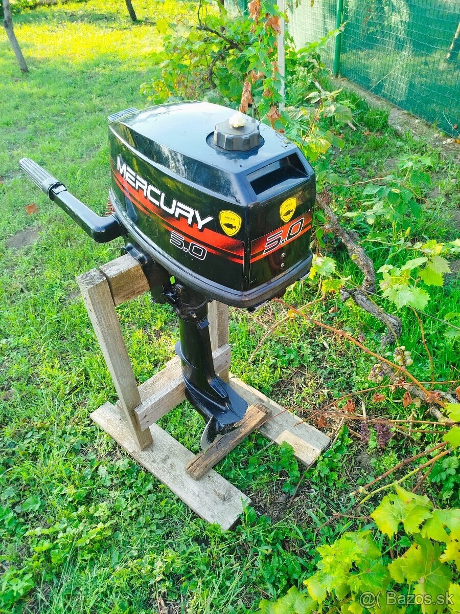 ZÁVESNÝ LODNÝ MOTOR MERCURY 5HP - 7