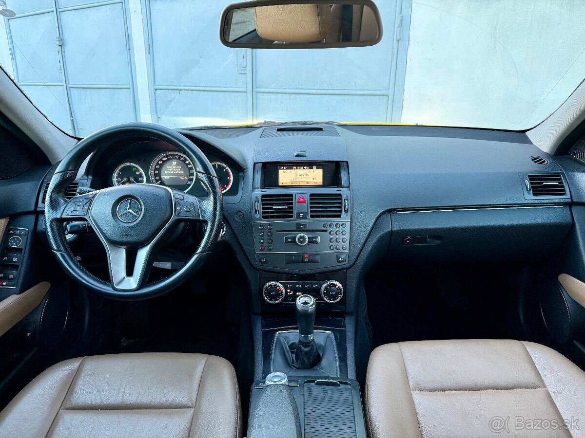 MERCEDES-BENZ C200CDI W204 3M FÓLIA MODEL 2011 - 7