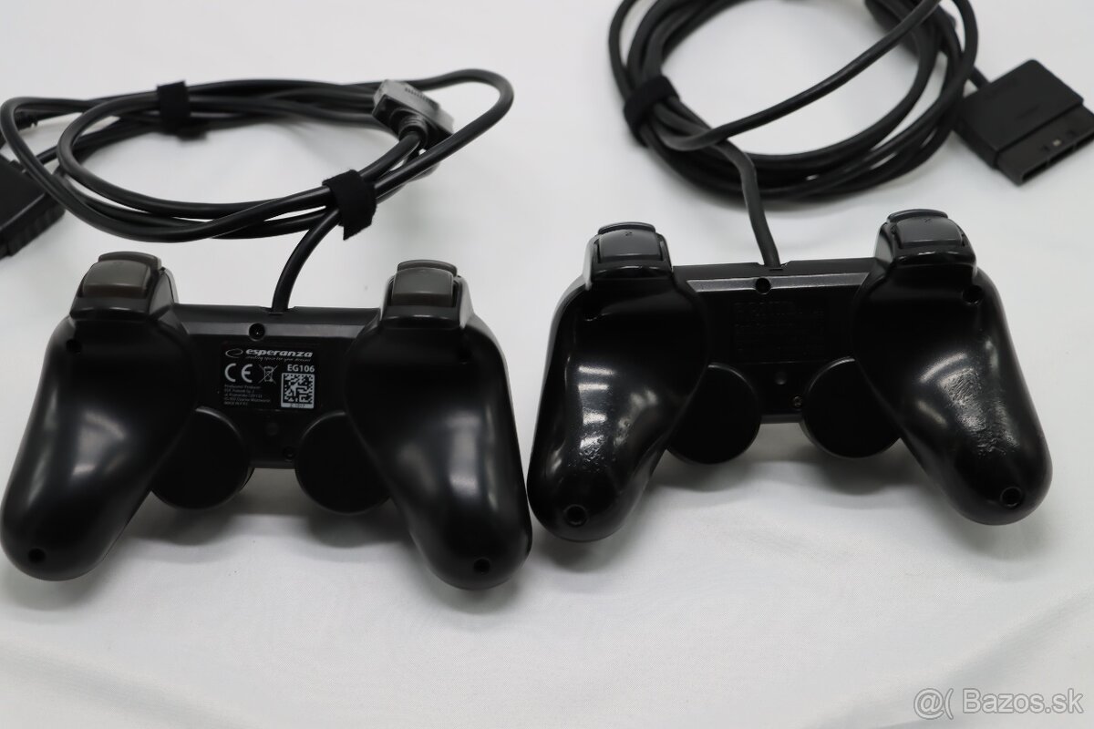 PS2 Slim SCPH-70004 silver + 2 ovládače + FMCB karta - 7