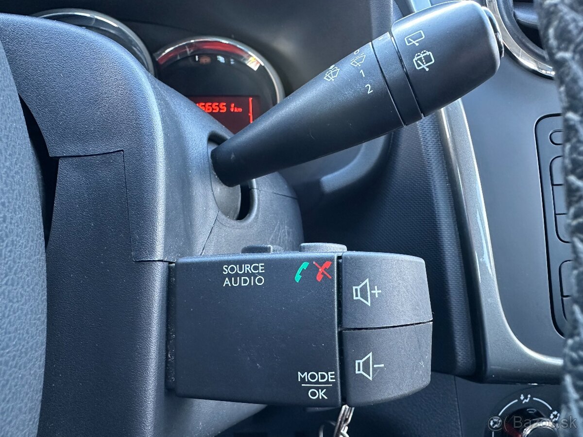 Sandero STEPWAY 0.9/66kW 2.Maj r.v.2014 KLIMA - 7