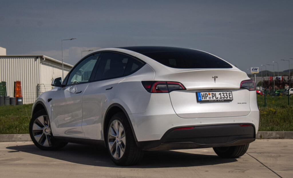 Tesla Model Y Long Range 378kW - 7