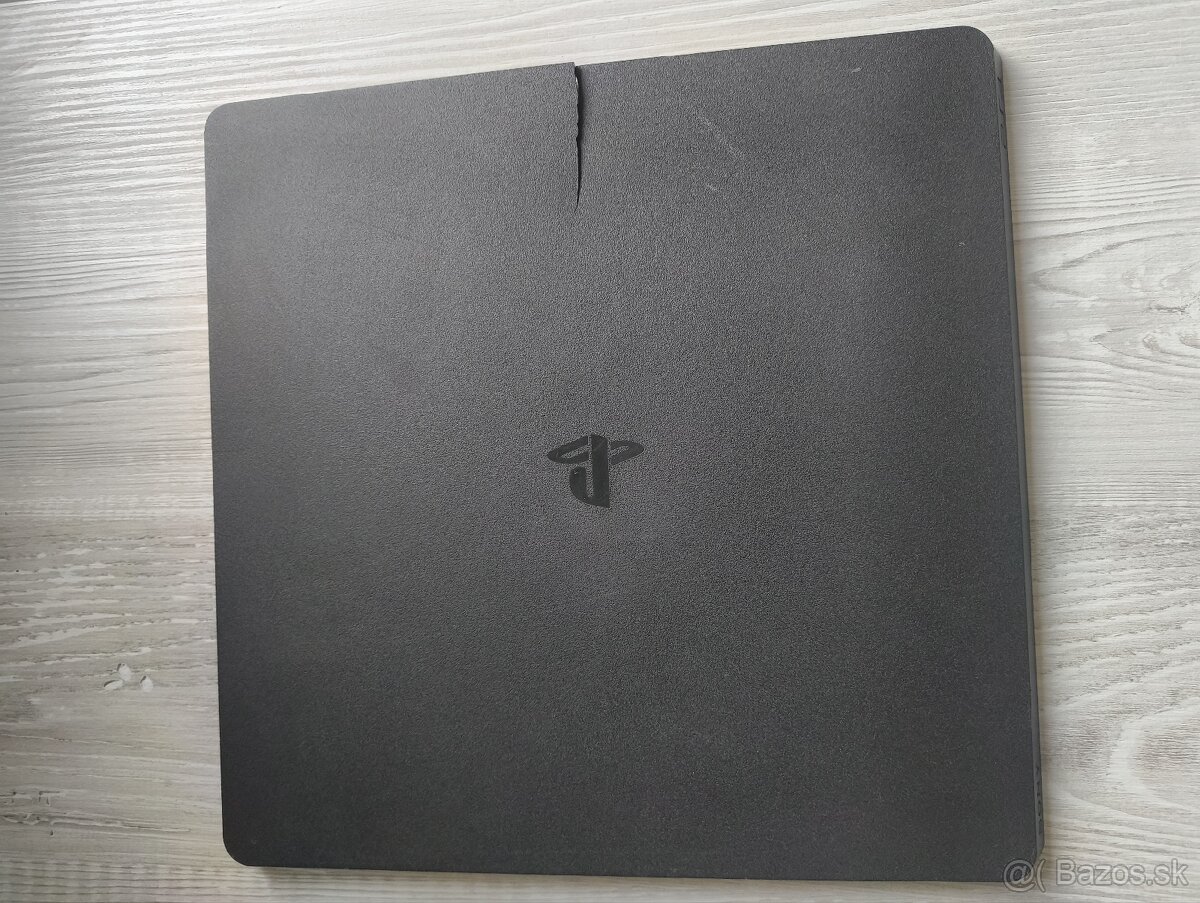 Predám Konzolu PS4 slim 500gb verzia - 7
