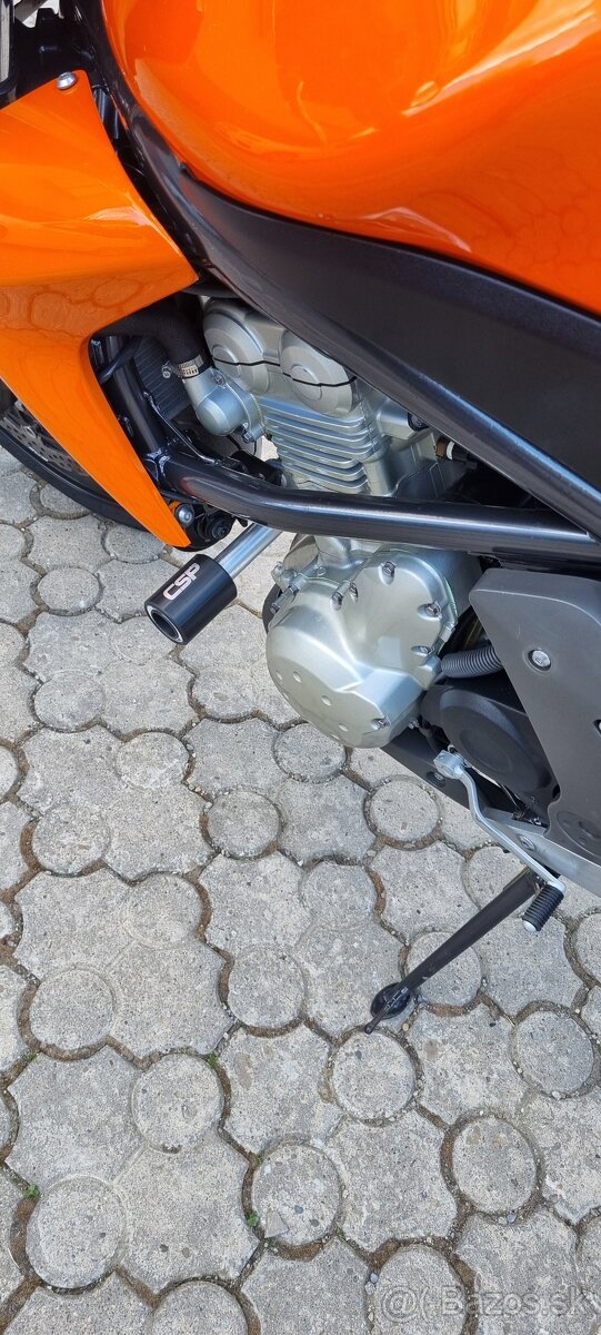 Kawasaki ER6N - 7