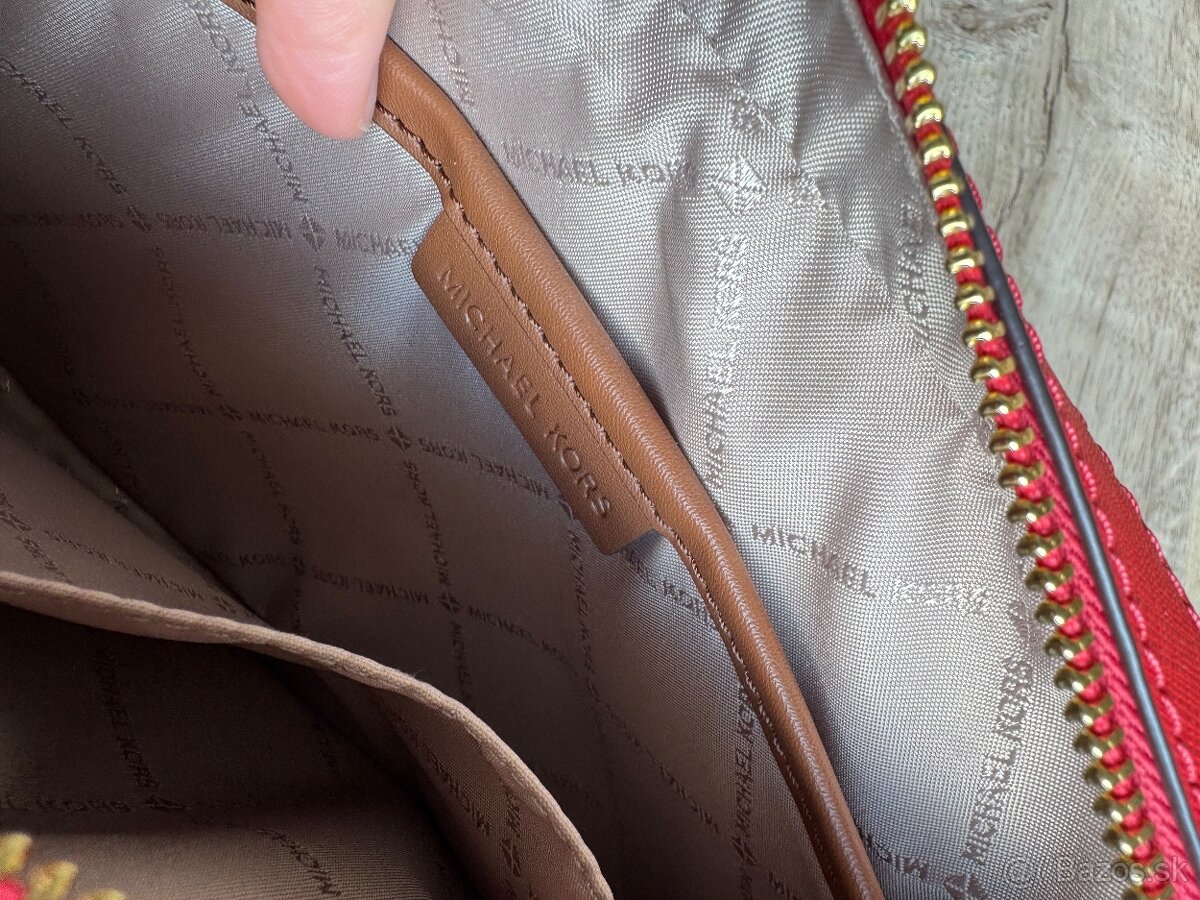 Michael Kors crossbody kabelka - 7