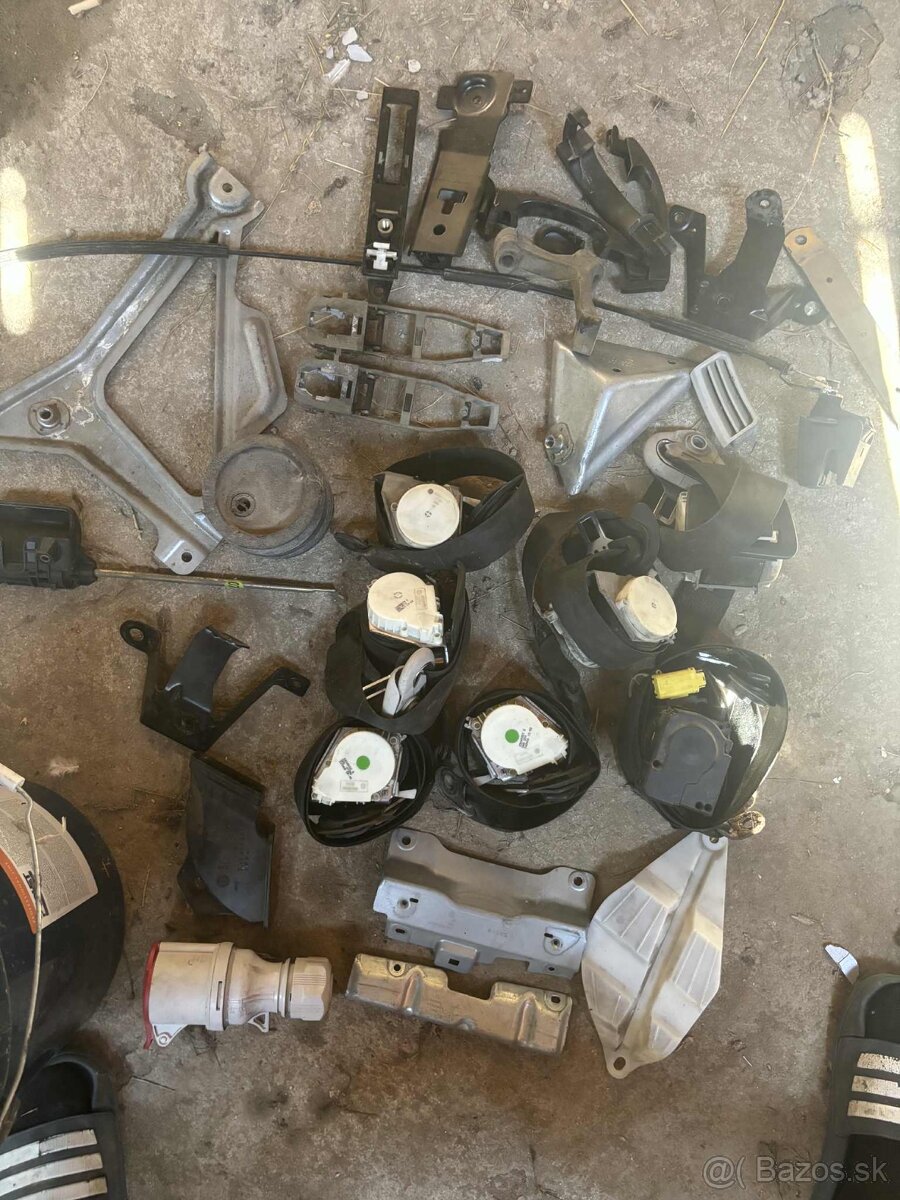 Vw t5 caravelle interiér - 7