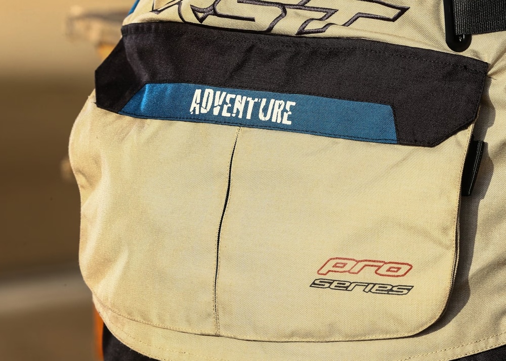 Predám moto bundu a nohavice RST Adventure - 7