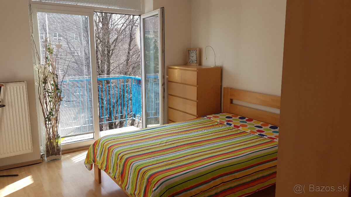 Prenájom 3i byt, 29. augusta, centrum, Banská Bystrica. - 7