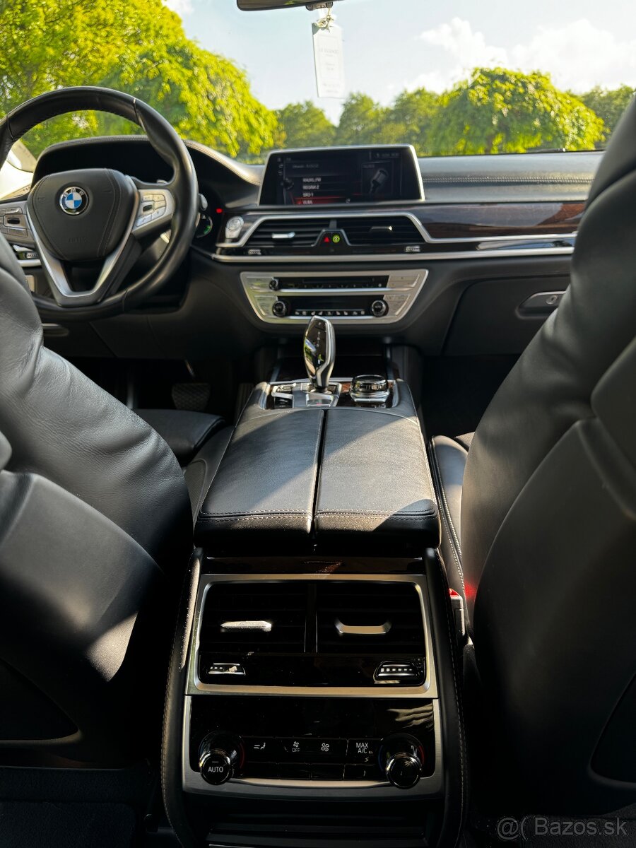 BMW Rad 7 ,730d Xdrive AT - 7