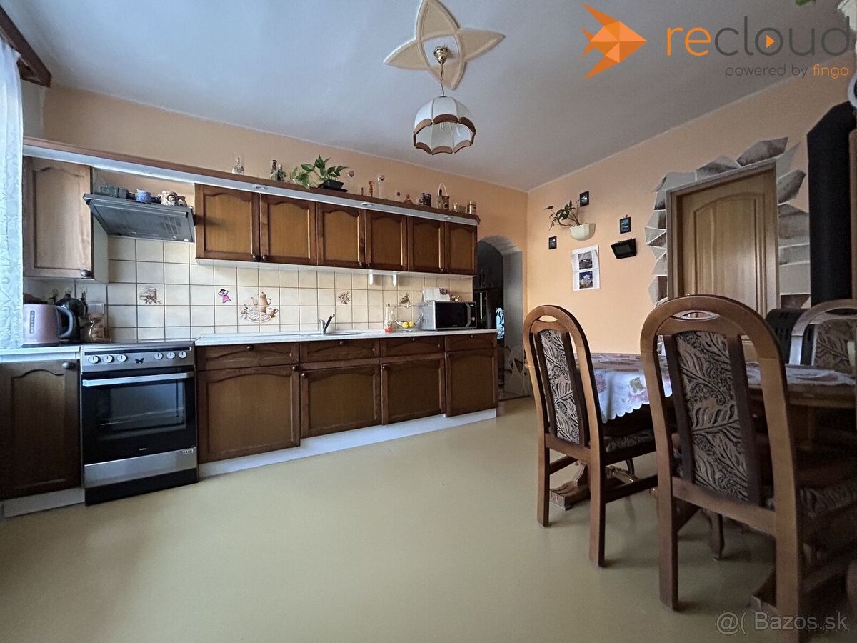 Rodinný dom v Sasinkove, okr. Hlohovec so samostatným vstupo - 7