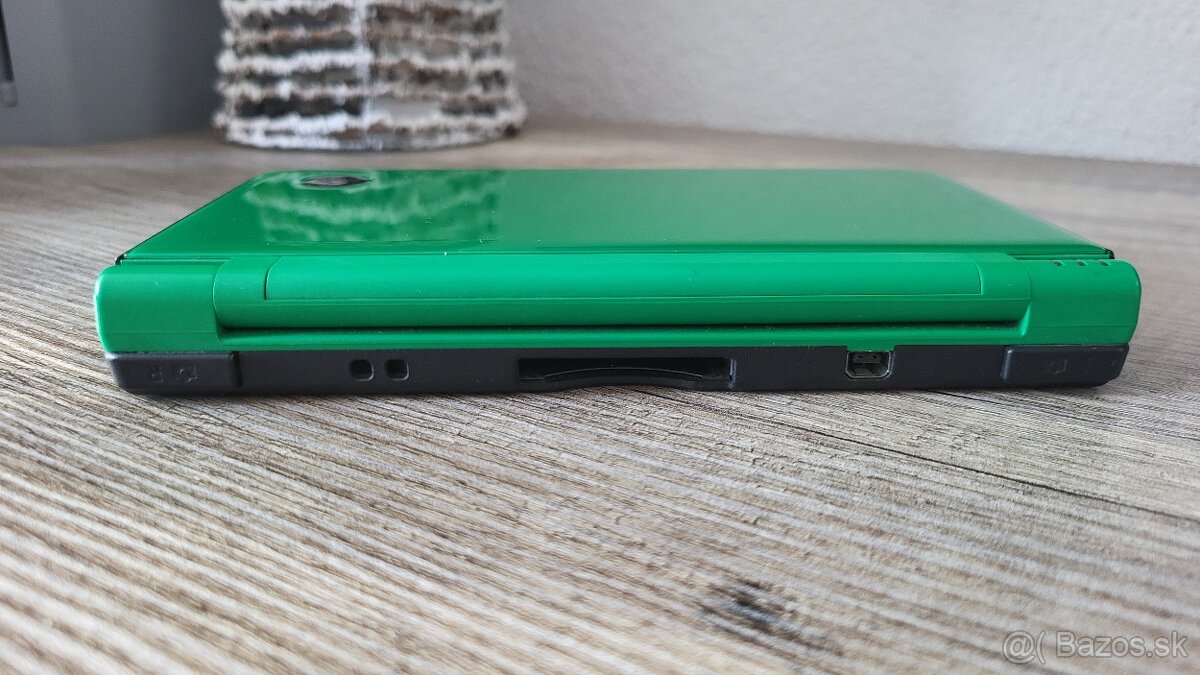 Nintendo DSi XL - 7