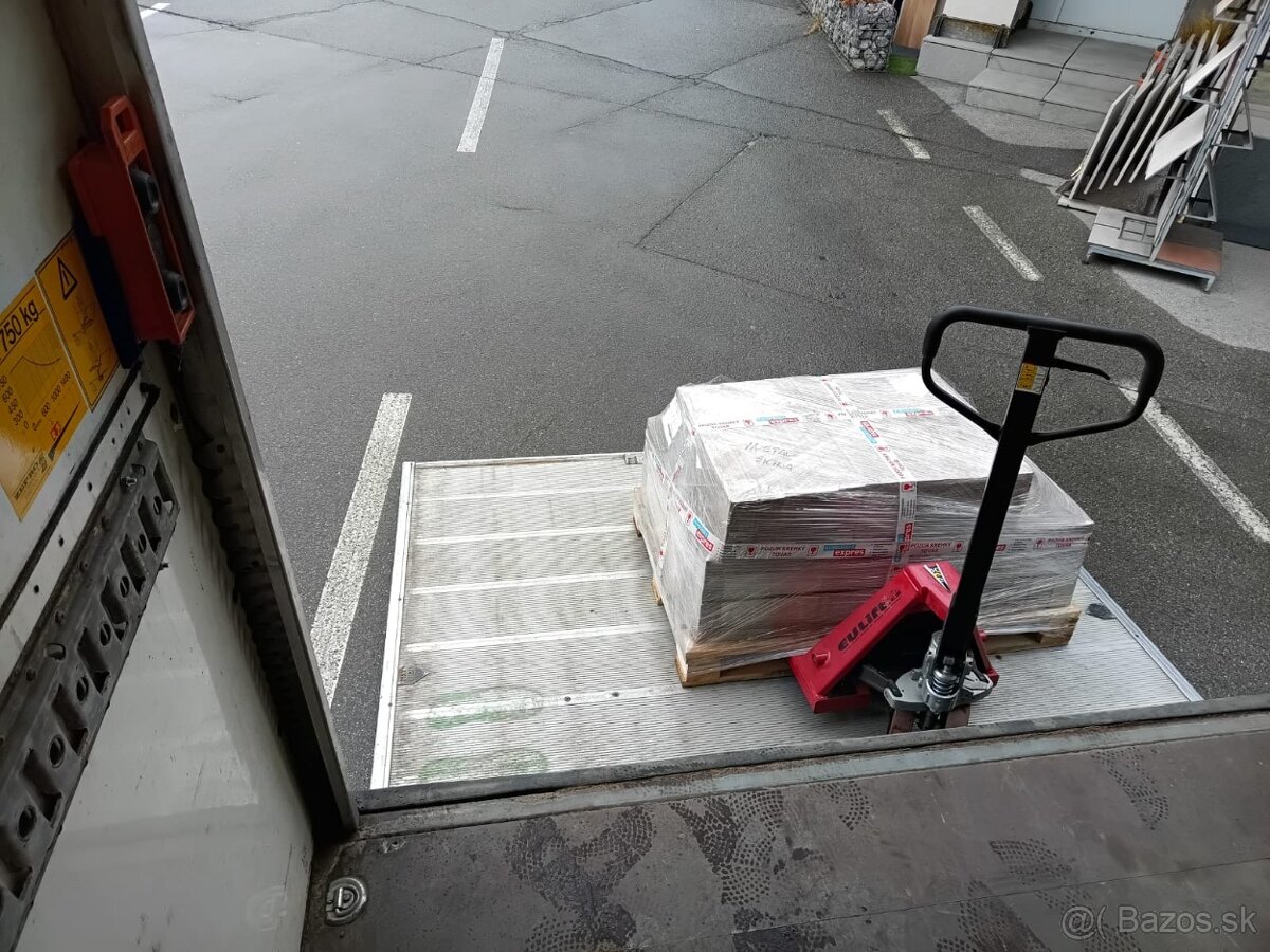 Príves s hydraulickou rampou - 7