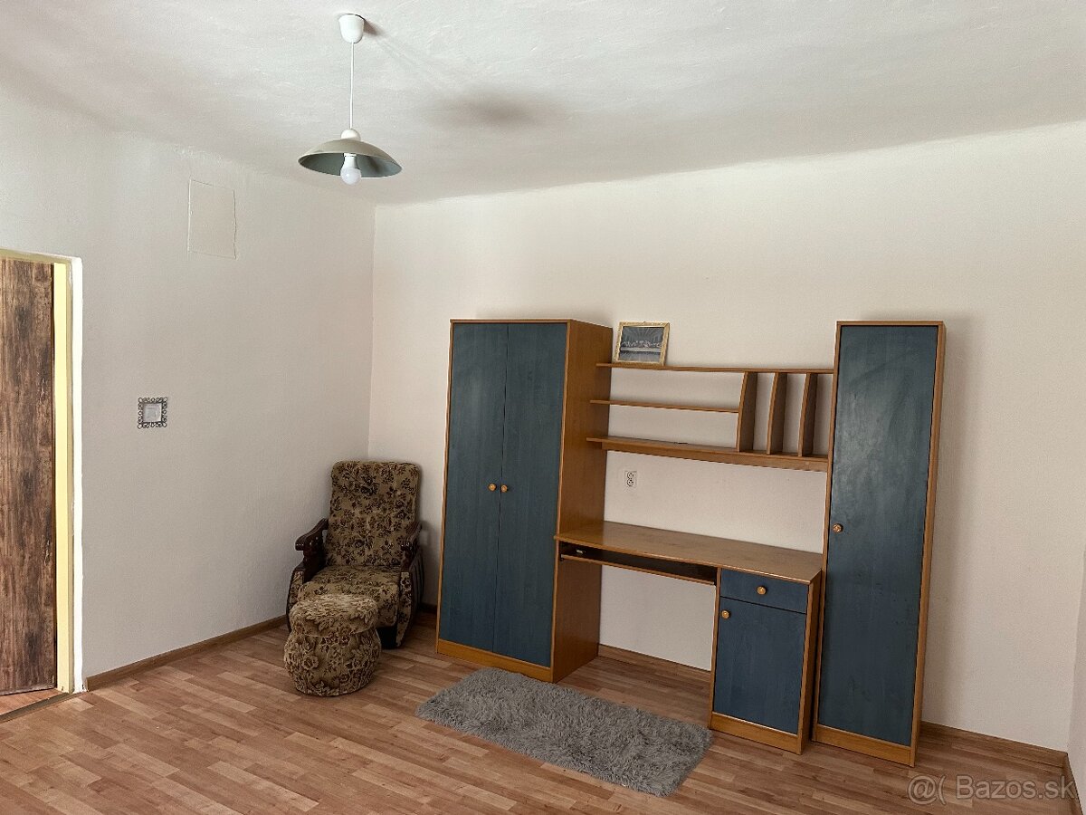 ZNÍŽENÁ CENA - Zrekonštruovaný RD na predaj Mužla - 7