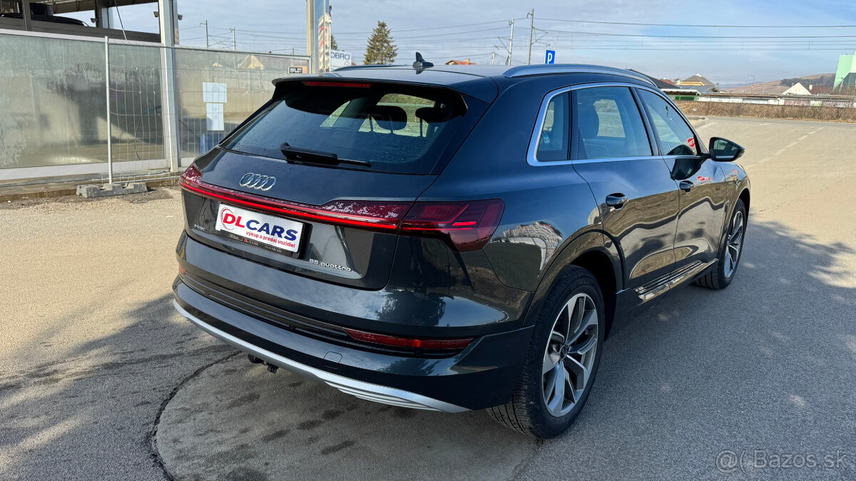 Audi E-tron 55 quattro s DPH - 7